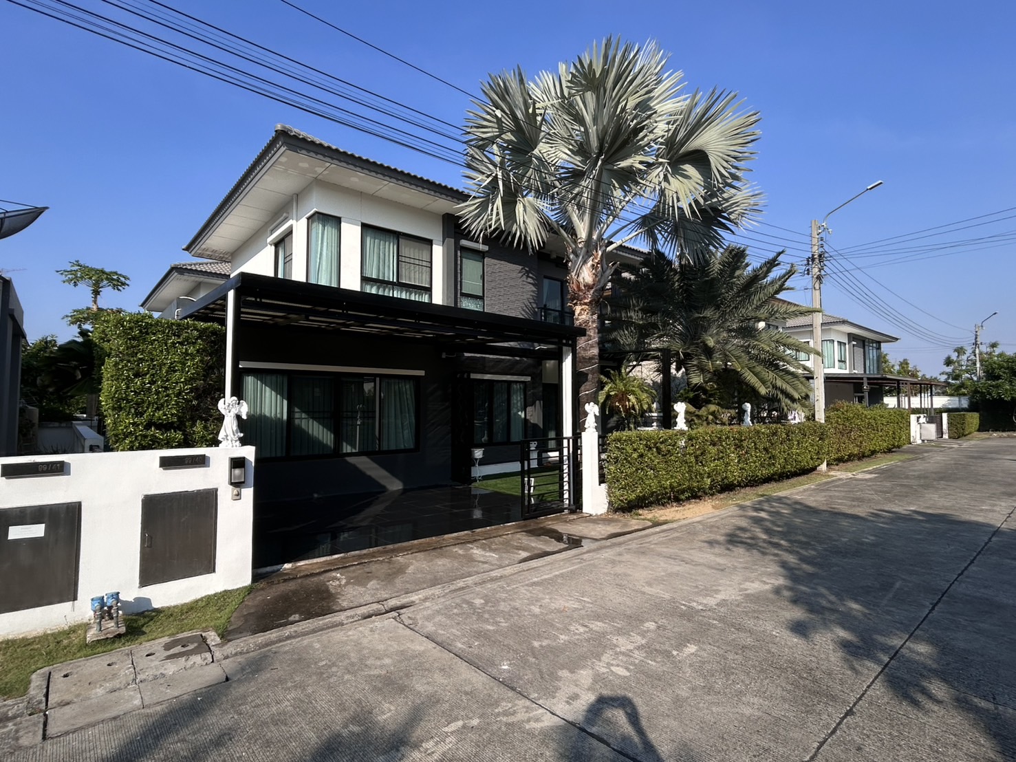 สถานที่